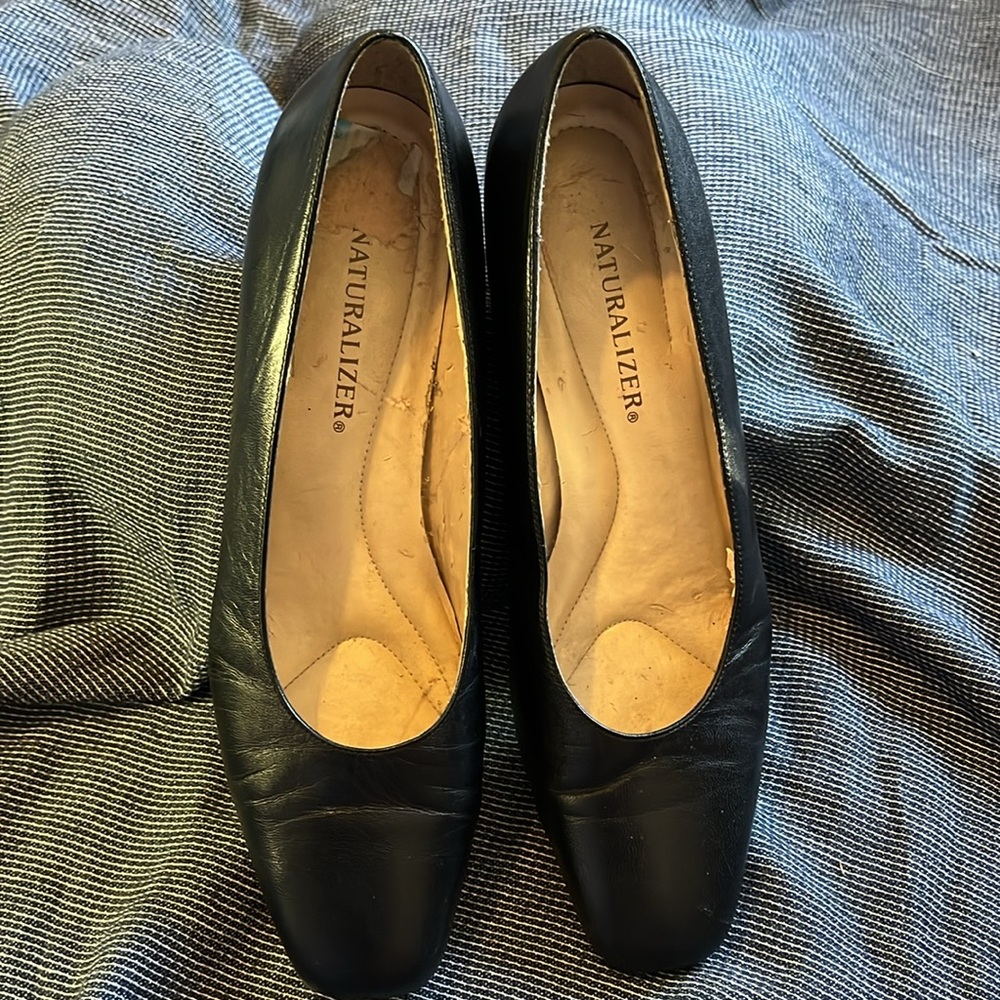 Naturalizer Black Pumps WM 9-1/2 - Picture 3 of 11